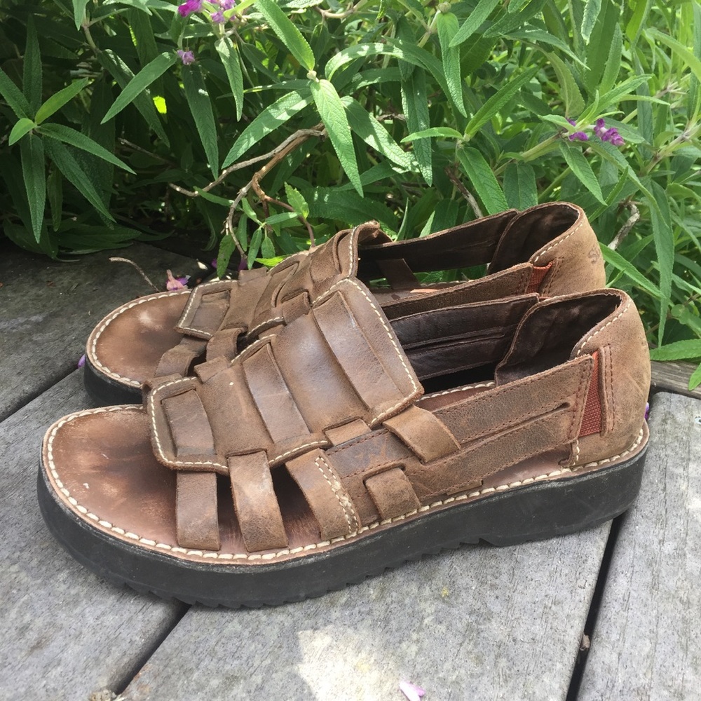 Rugged & Comfy Leather Simple Sandals